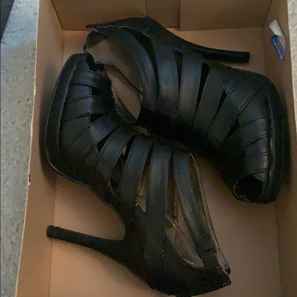 Diba black shoe